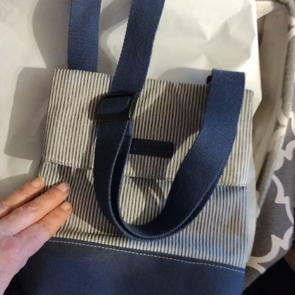 Timbuk2 blue white